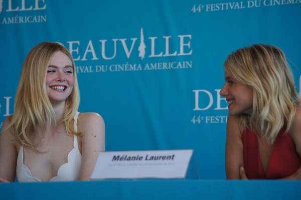 Elle Fanning et Mélanie Laurent ; conférence presse ; festival Deauville 44